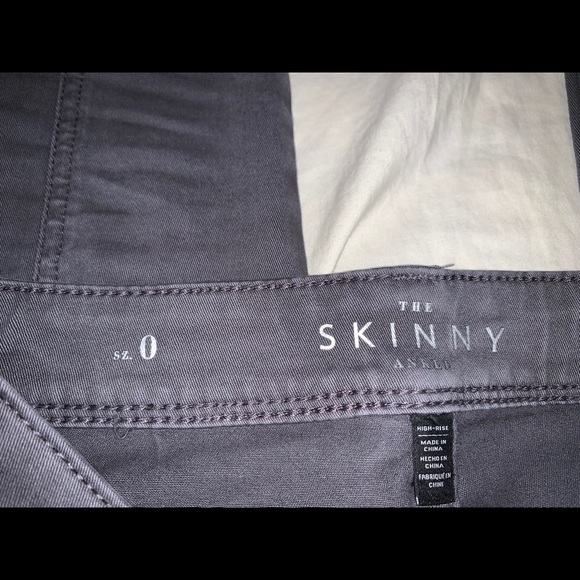 Zipper Detail Skinny Jeans - Picture 3 of 3
